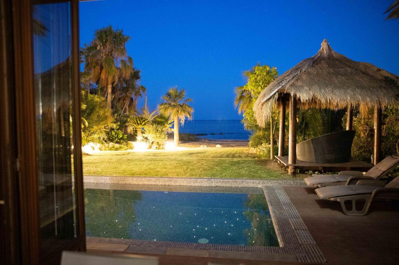 Balinese Villa Ayia Napa Exterior photo